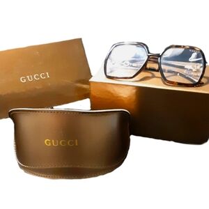 NWOT GUCCI AUTHENTIC EYE GLASSES *SEE 3RD PIC BROKEN ARM CAN BE FIXED